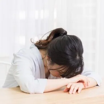 考えている顔