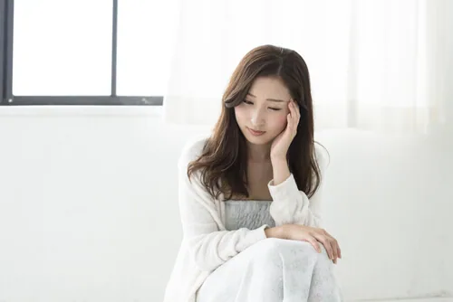  警戒心が強く、疑り深い