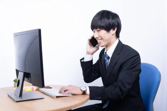 営業をしている男性