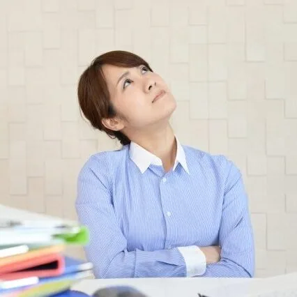 考えている顔