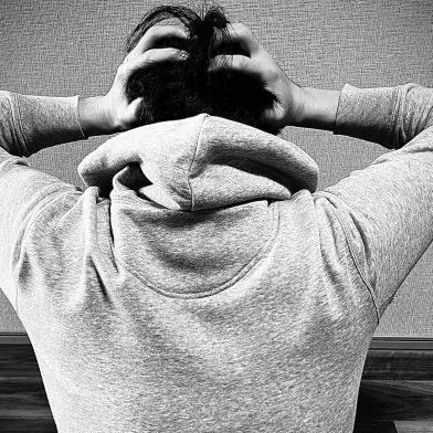 喜んでる男性の顔