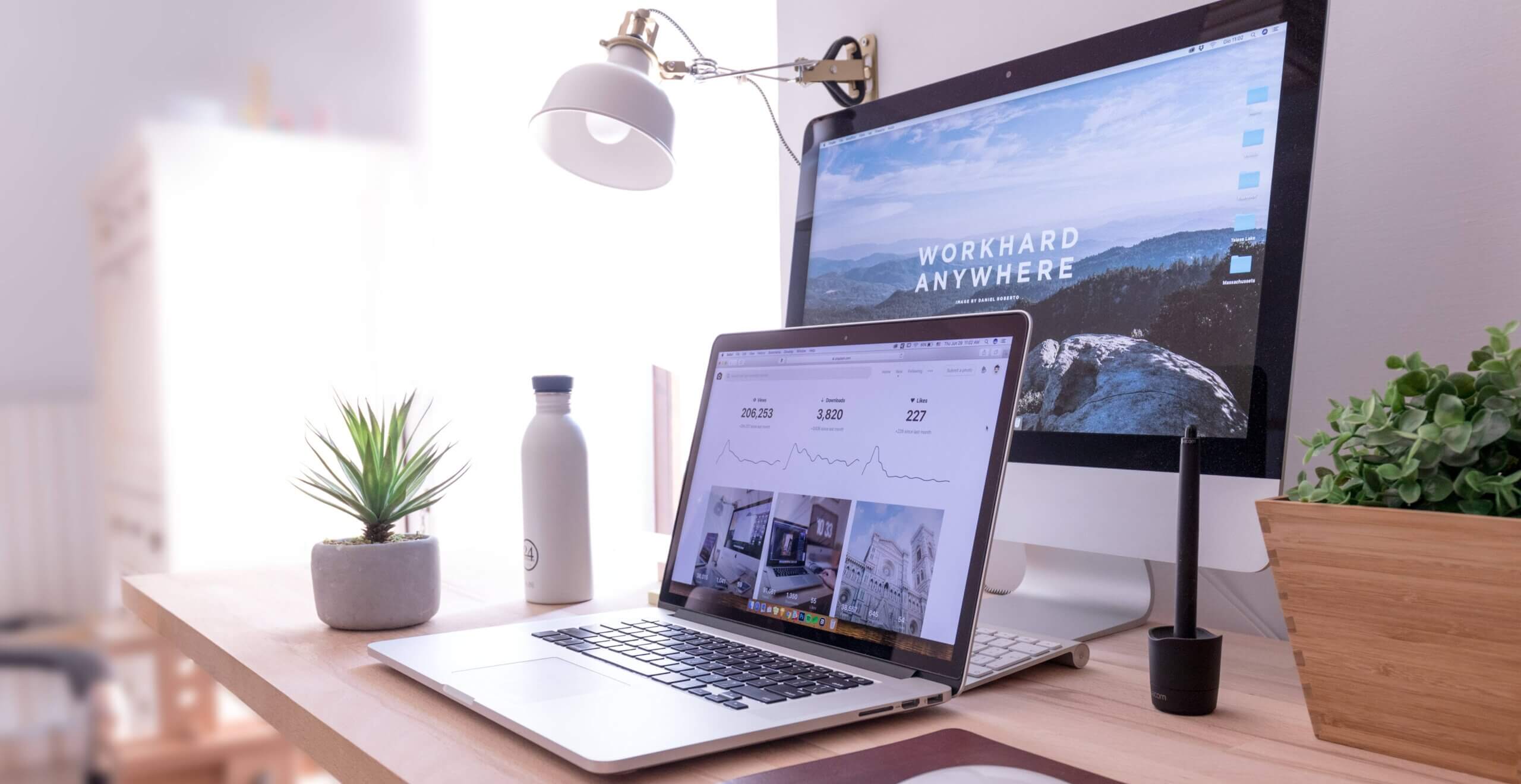 ノートパソコンとデスクトップ