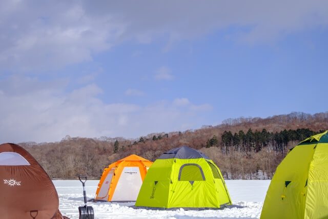 雪の中のソロキャンプ