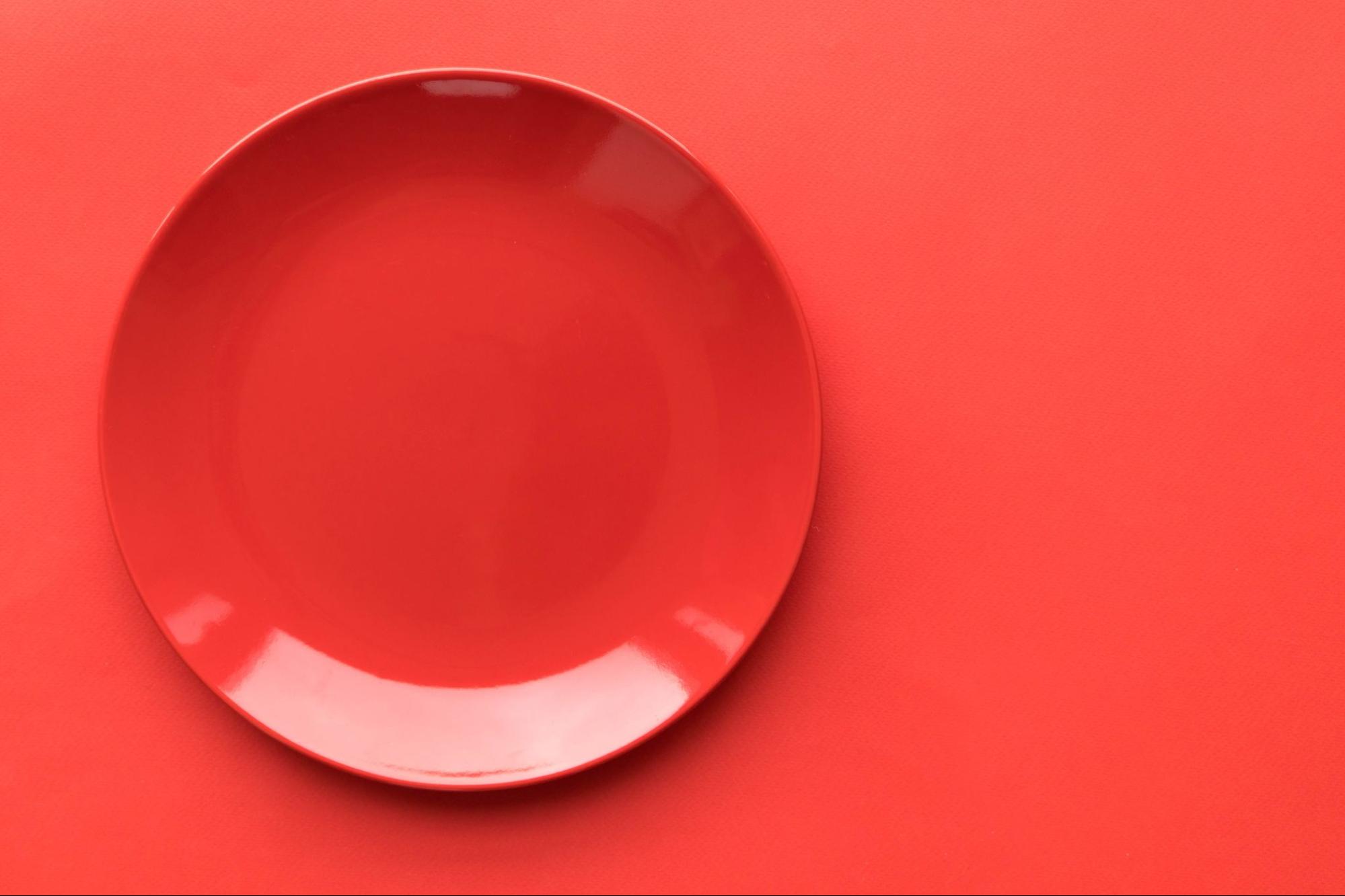 赤いお皿