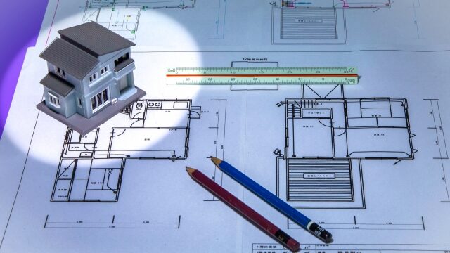 建築模型と設計図
