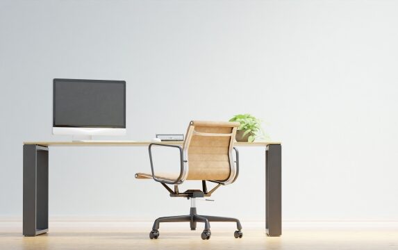 シンプルな机と椅子