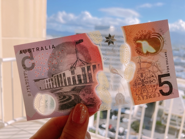 オーストラリアドルの5ドル紙幣